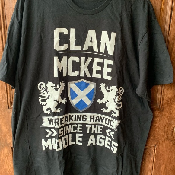 Clan McKee Graphic T-Shirt - Black - Picture 1 of 3